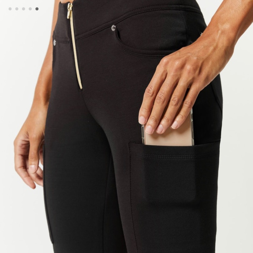 Jaanuu zip front black pant size medium